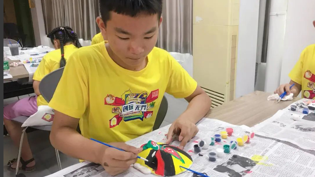 成為創(chuàng)玩無界的小設(shè)計(jì)師！“順江社區(qū)2020青少年敢創(chuàng)夏令營(yíng)”完滿結(jié)營(yíng)